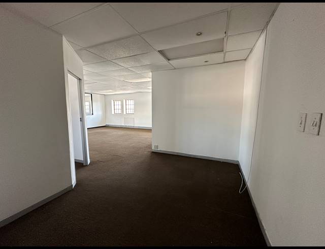 90M² OFFICE TO LET IN PARKMORE
